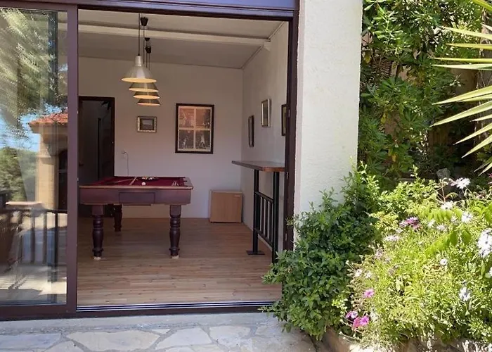 Mediterrania 98 Semesterbostad *