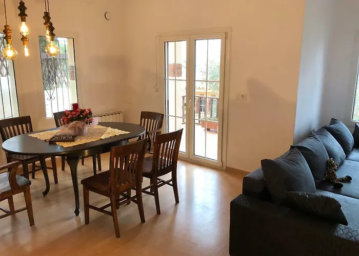 Mediterrania 98 Semesterbostad *