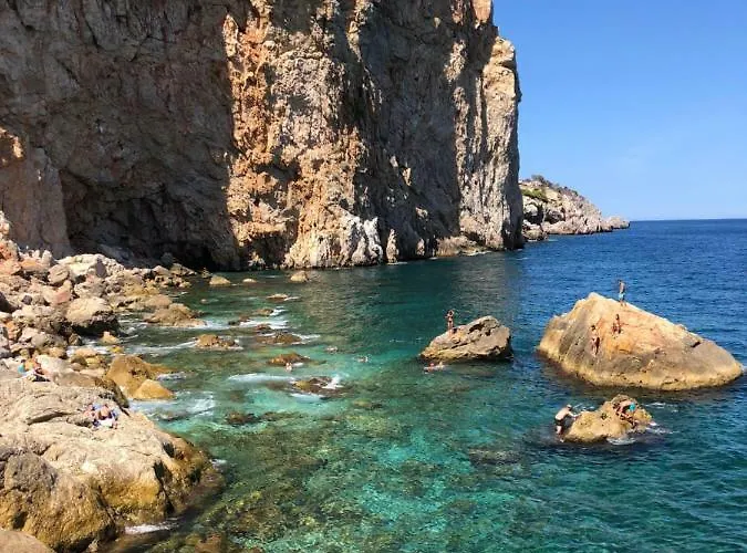 Mediterrania 98 Semesterbostad *